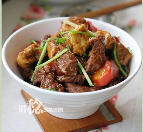 油豆腐泡燒牛肉的做法 油豆腐泡燒牛肉的做法