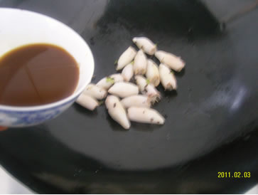 ��������~-Ԫ�����V�������D�Ĳ��E