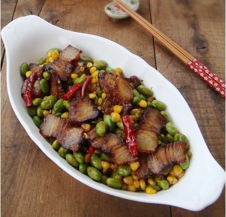 青豆玉米炒臘肉的做法 青豆玉米炒臘肉的做法
