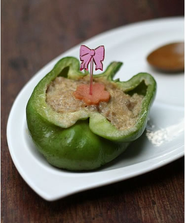 微波青椒釀肉的做法 微波青椒釀肉的做法