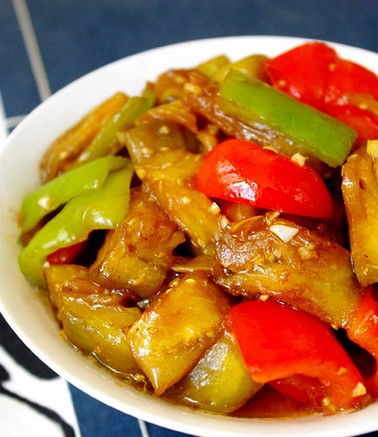 雙椒燒茄子的做法 雙椒燒茄子的做法