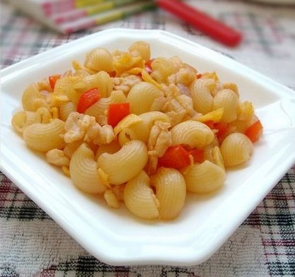 時蔬雞肉通心粉的做法 時蔬雞肉通心粉的做法