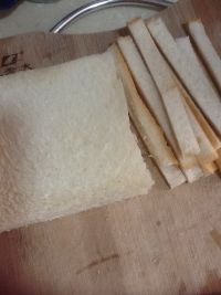 雞蛋肉松三明治的做法 雞蛋肉松三明治的做法