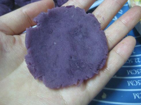 紫薯蛋黃月餅的做法圖文步驟