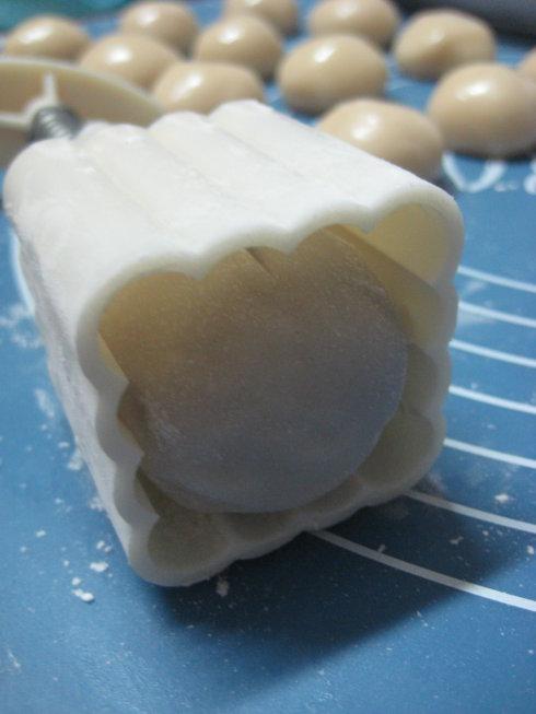 紫薯蛋黃月餅的做法圖文步驟