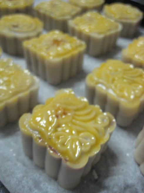 紫薯蛋黃月餅的做法圖文步驟