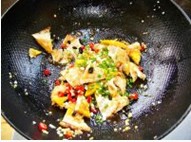 小炒荷包蛋的做法圖文步驟