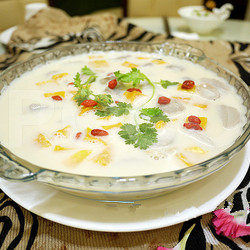 芡實(shí)香芋南瓜煲的做法 芡實(shí)香芋南瓜煲的做法