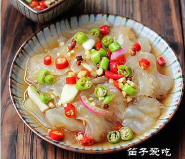 冰鎮(zhèn)酸辣蜇頭的做法 冰鎮(zhèn)酸辣蜇頭的做法