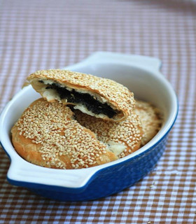 黑芝麻餡燒餅的做法 黑芝麻餡燒餅的做法