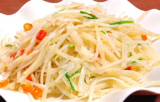 家常素菜 炒土豆絲的做法 家常素菜 炒土豆絲的做法