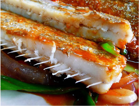 �������~������