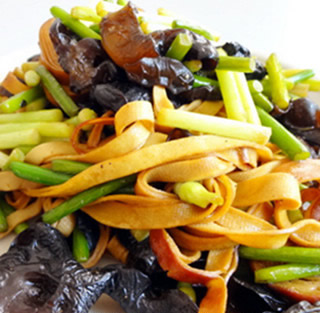 蒜苔木耳的做法 蒜苔木耳的做法