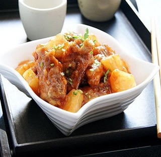 菠蘿咕嚕排骨的做法 菠蘿咕嚕排骨的做法