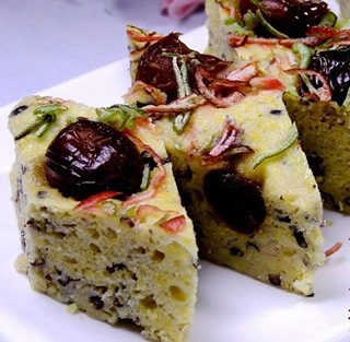 蜜棗玉米面發(fā)糕的做法 蜜棗玉米面發(fā)糕的做法