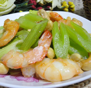 西芹腰果炒蝦仁的做法 西芹腰果炒蝦仁的做法