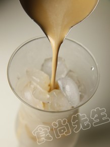 降暑冰飲——冰制焦糖瑪奇朵的做法圖文步驟