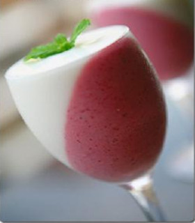 楊梅酸奶杯的做法 楊梅酸奶杯的做法