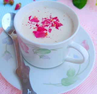 花生玫瑰露的做法 花生玫瑰露的做法