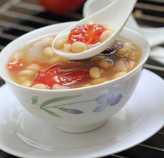 番茄黃豆豬皮湯的做法 番茄黃豆豬皮湯的做法