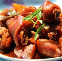 �������i�������