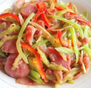 蛇豆茄絲炒香腸的做法 蛇豆茄絲炒香腸的做法