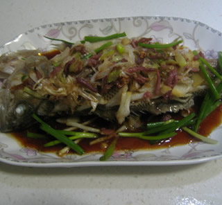 燒鱸魚的做法 燒鱸魚的做法