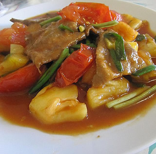 菠蘿番茄炒牛肉的做法 菠蘿番茄炒牛肉的做法