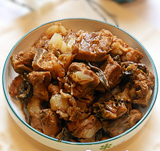 豆角干梅菜燜豬軟骨的做法 豆角干梅菜燜豬軟骨的做法