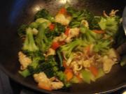 西蘭花炒鮮魷的做法圖文步驟