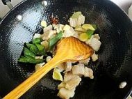 ���}���F��������D�Ĳ��E