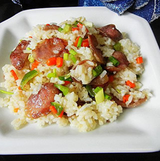 香腸胡蘿卜炒飯的做法 香腸胡蘿卜炒飯的做法