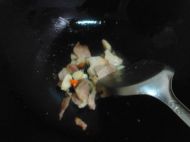 ����⳴���˵������D�Ĳ��E