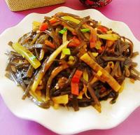 ���}���������z������