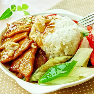 午餐便當(dāng):鍋爆肉飯的做法 午餐便當(dāng):鍋爆肉飯的做法