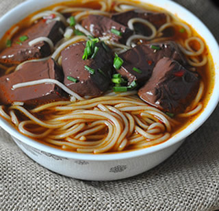 豬血燙米粉的做法 豬血燙米粉的做法