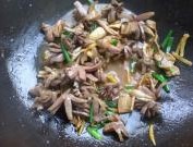 姜蔥爆炒鴨胗的做法圖文步驟