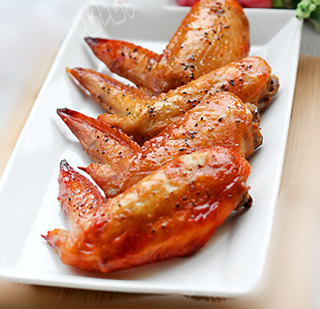 ���˹�(ji��)���ͣ��t�ƺڽ����������