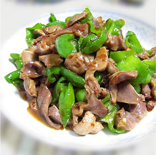 青椒炒雞胗的做法 青椒炒雞胗的做法