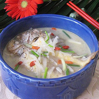 蘿卜絲小黃魚(yú)湯的做法 蘿卜絲小黃魚(yú)湯的做法
