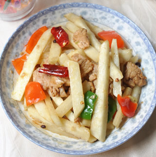涼薯炒嫩肉片的做法 涼薯炒嫩肉片的做法