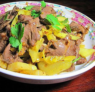 酸菜炒豬心的做法 酸菜炒豬心的做法