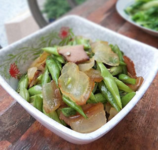 四季豆炒臘肉的做法 四季豆炒臘肉的做法