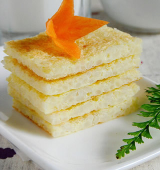 米飯雞蛋餅的做法 米飯雞蛋餅的做法