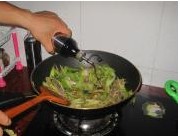 �ڽ�ţ�⳴�۲˵������D�Ĳ��E