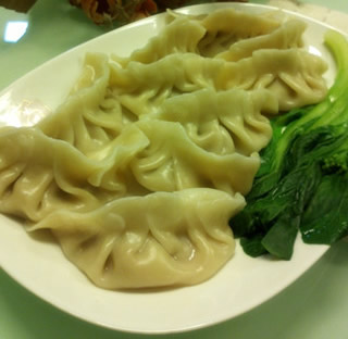 藕丁玉米鮮肉餃的做法 藕丁玉米鮮肉餃的做法