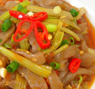 泡椒香芹燒魔芋的做法 泡椒香芹燒魔芋的做法