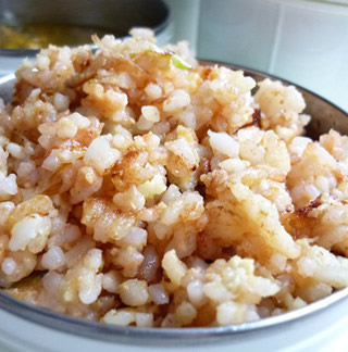 腐乳蛋炒飯的做法 腐乳蛋炒飯的做法