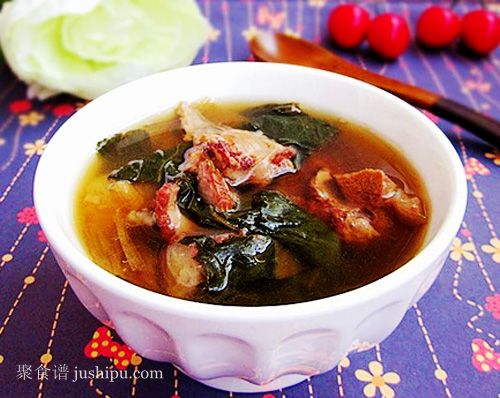 冬季潤肺煲湯 菜干豬骨湯的做法 冬季潤肺煲湯 菜干豬骨湯的做法