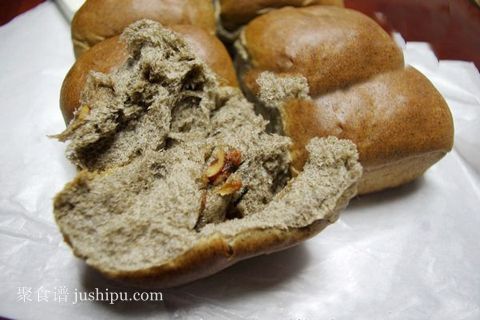 蜜核桃芝麻面包的做法 蜜核桃芝麻面包的做法